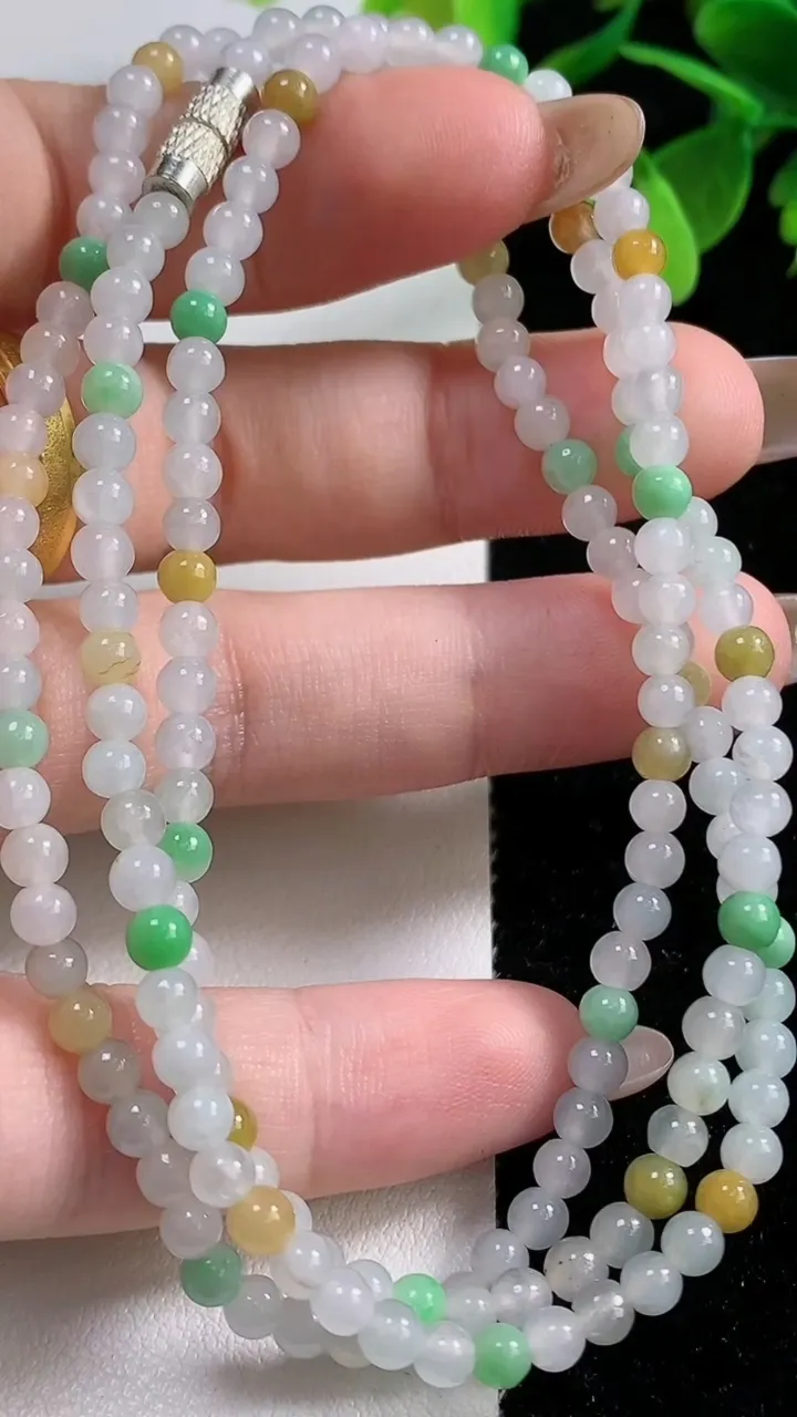 天然A货翡翠双彩小米珠项链，尺寸2.7-180颗，重量:16.74g11月4日
工厂直销收藏佳品,种