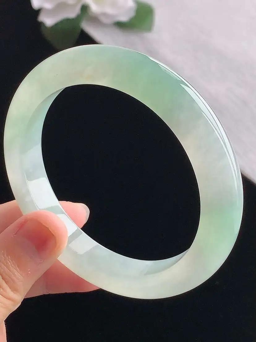 a货翡翠老坑冰种晴绿厚装正装正圈手镯58-59圈口  尺寸58.8×11×9.3mm 重量64.25