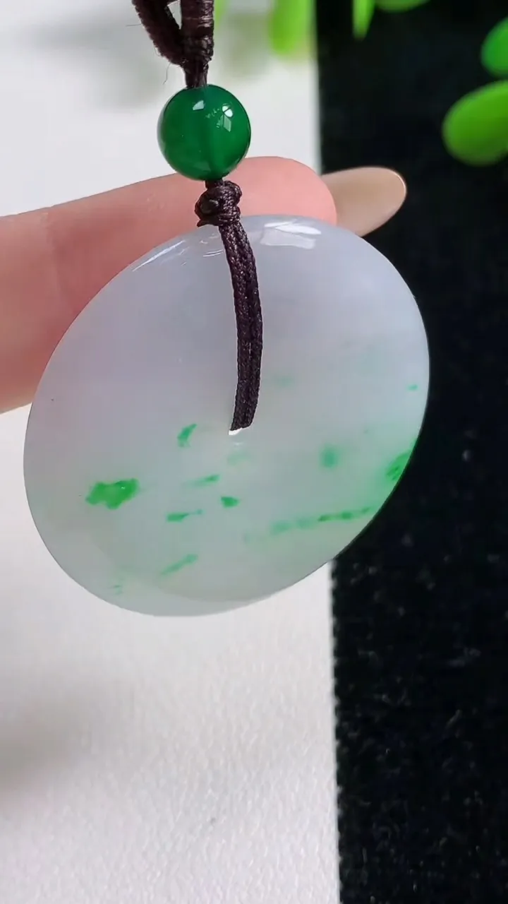 天然A货翡翠平安扣吊坠，尺寸34-5.5，重:13.05g
11月4日