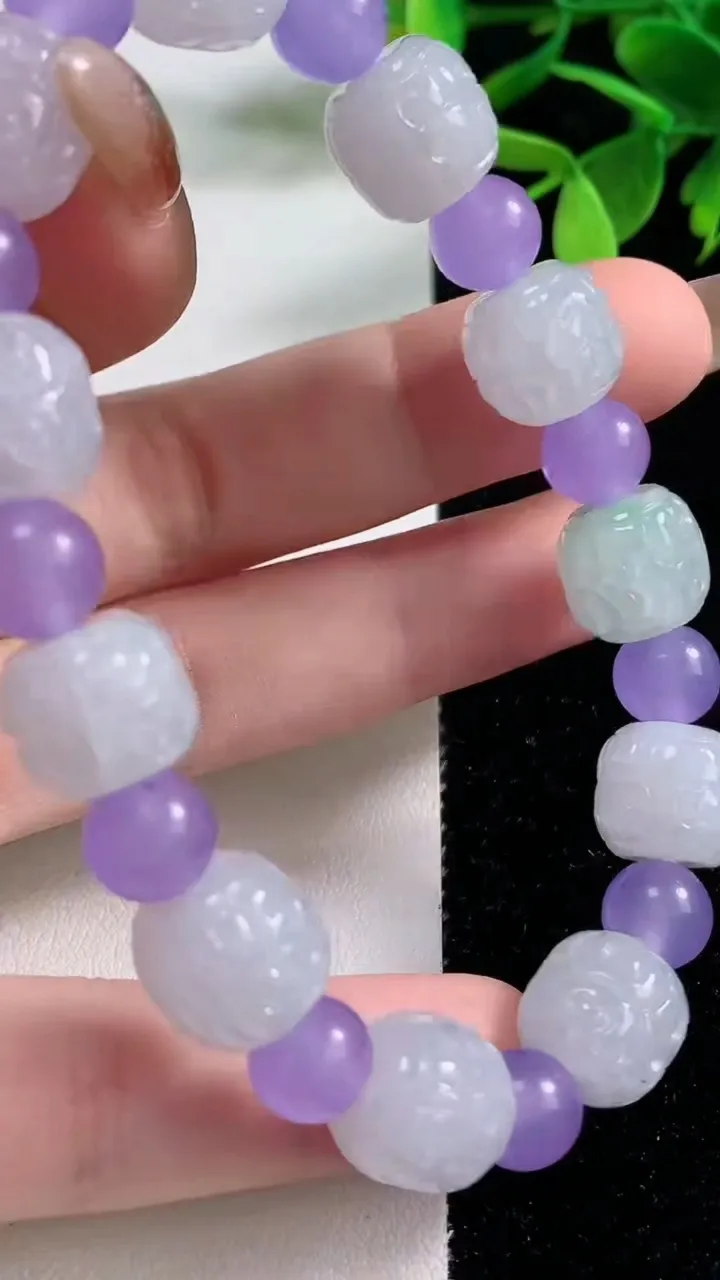 天然A货翡翠路路通手串，尺寸11-10-11颗，重量:36.01g11月4日
工厂直销收藏佳品,种好