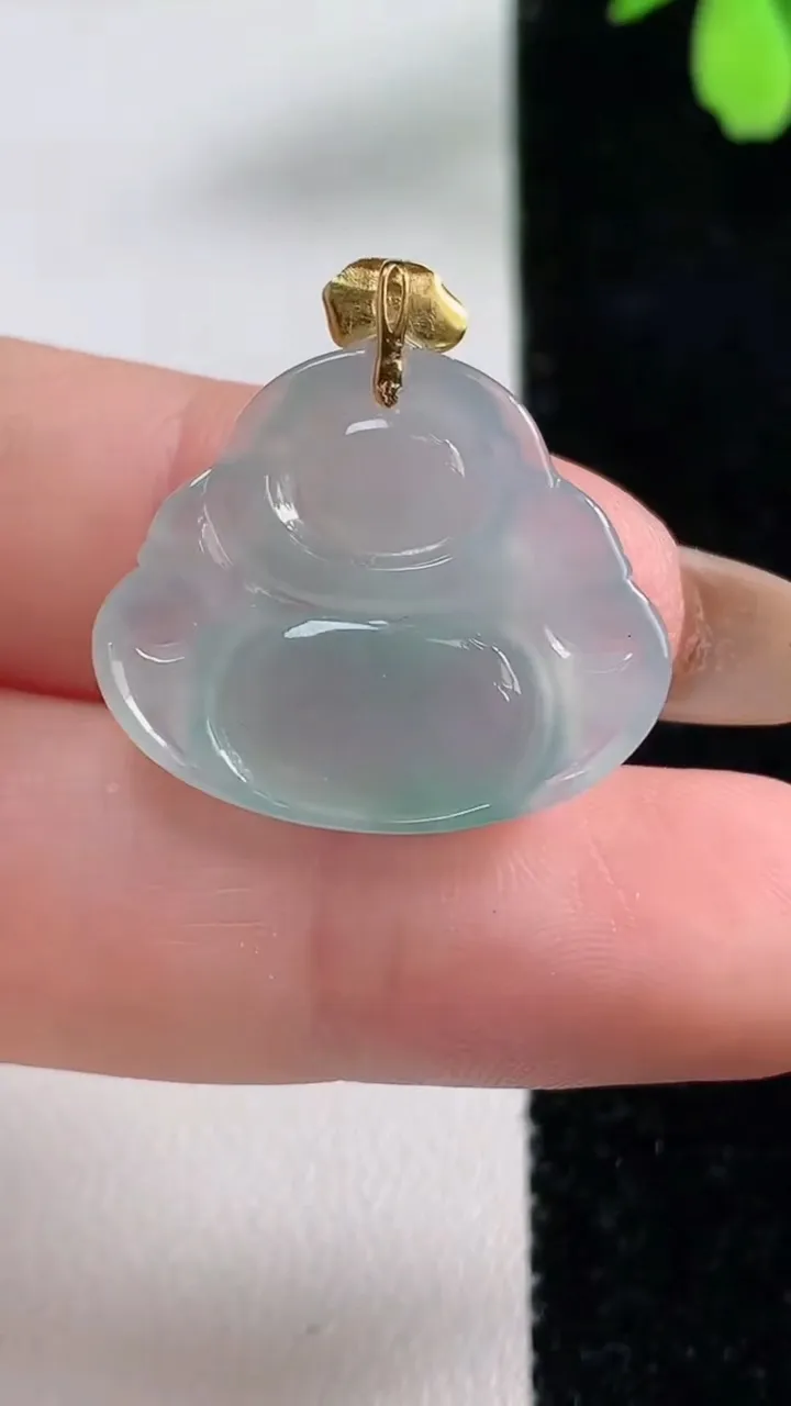 天然A货翡翠佛公吊坠，尺寸20.2-23.6-5.6，重量:4.07g
11月4日