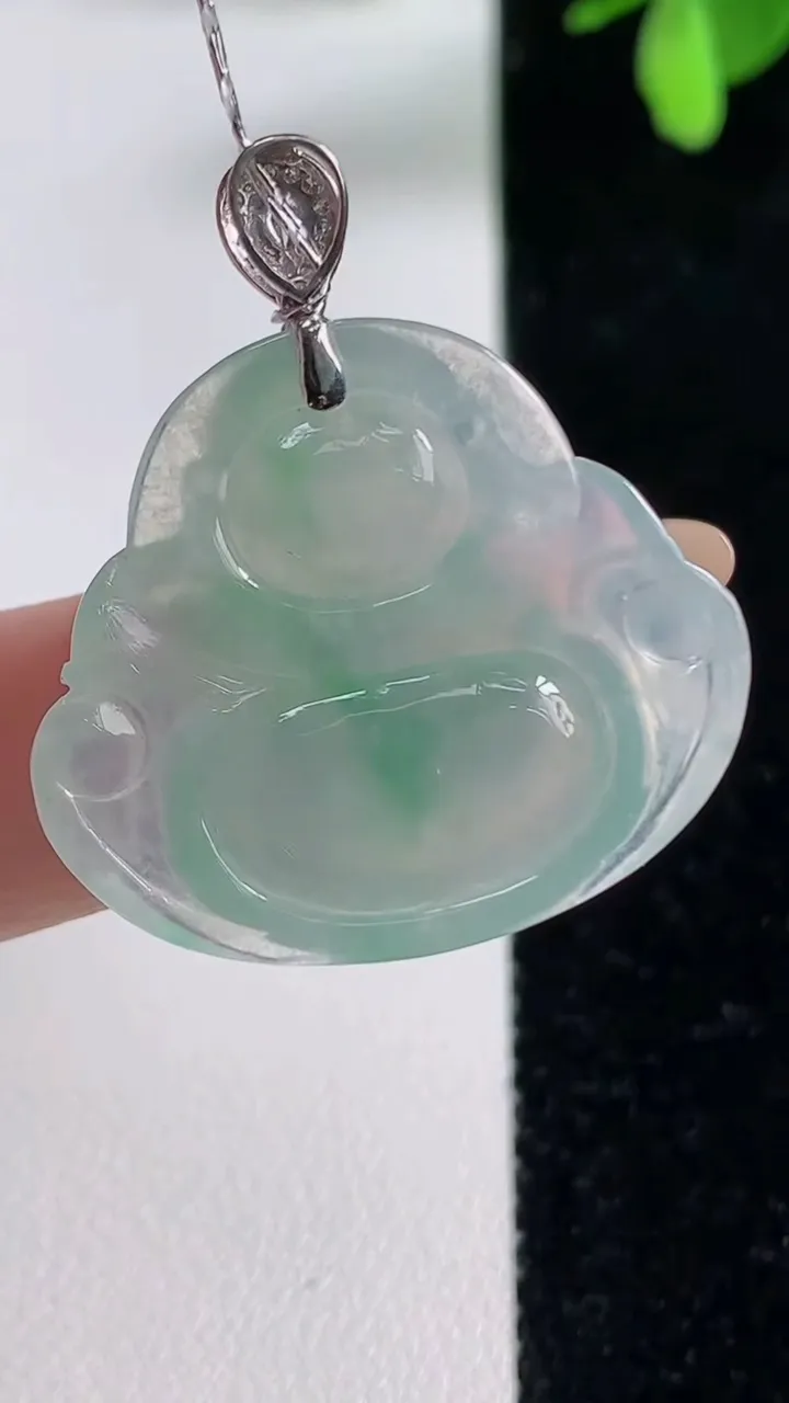 天然A货翡翠佛公吊坠，尺寸25-28.4-5.7，重量:6.57g
11月4日