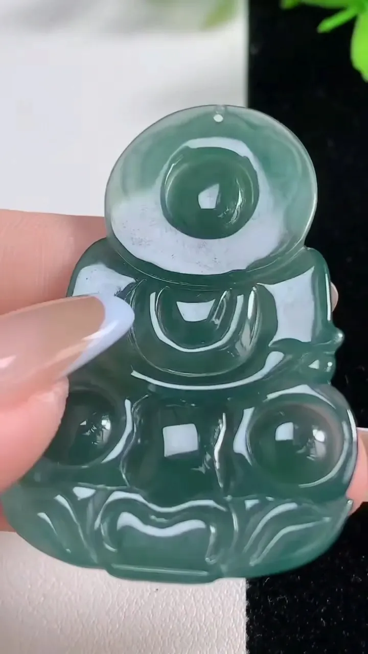 天然A货翡翠蓝水观音菩萨吊坠，尺寸55-34.2-4.6，重:14.28g
11月4日