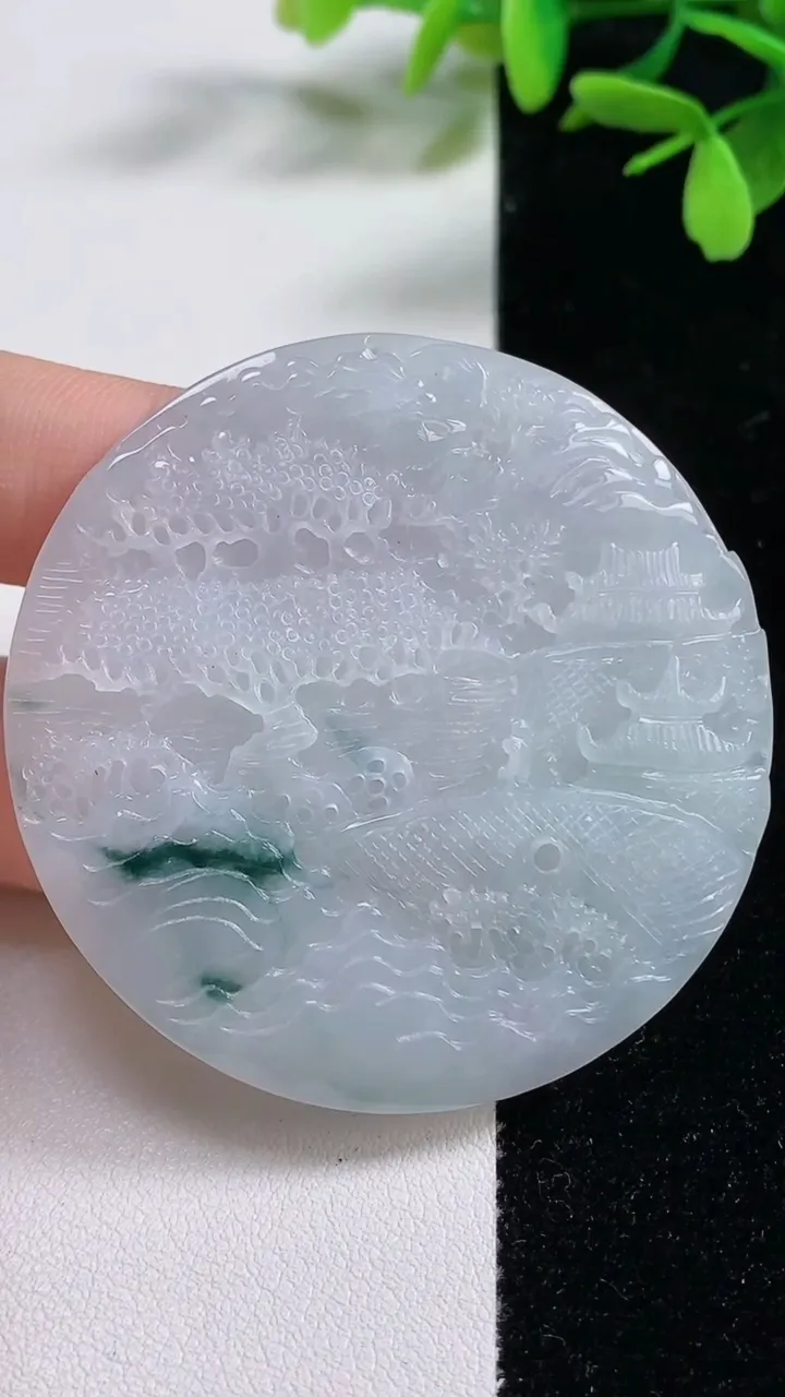 天然A货翡翠飘花山水牌吊坠，尺寸54.1-5.3，重:31.78g
11月4日