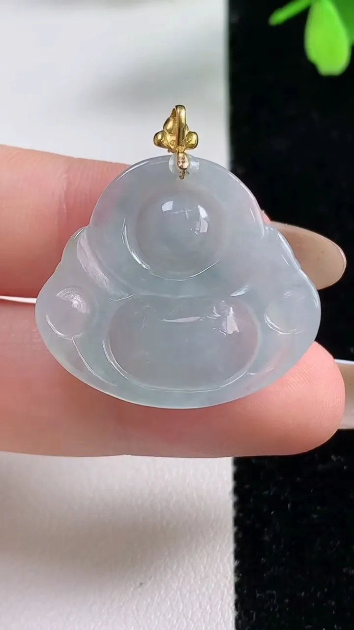 天然A货翡翠佛公吊坠，尺寸25.2-28.3-5.8，重量:6.20g
11月4日