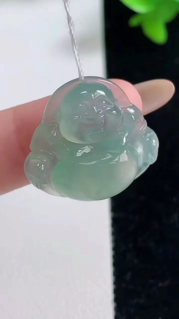 天然A货翡翠佛公吊坠，尺寸21-23-6，重量:4.59g
11月4日