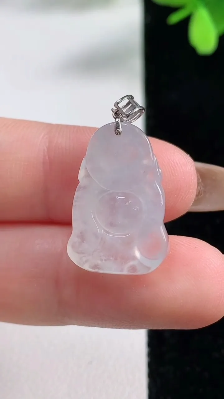 天然A货翡翠种白冰站佛 佛公吊坠，尺寸20.8-13-6.7，重量:3.25g
11月4日