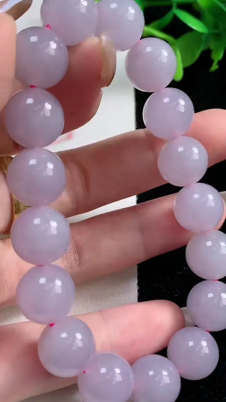 天然A货翡翠紫罗兰圆珠手串，尺寸11.6-17颗，重量:46.50g11月4日
工厂直销收藏佳品,种