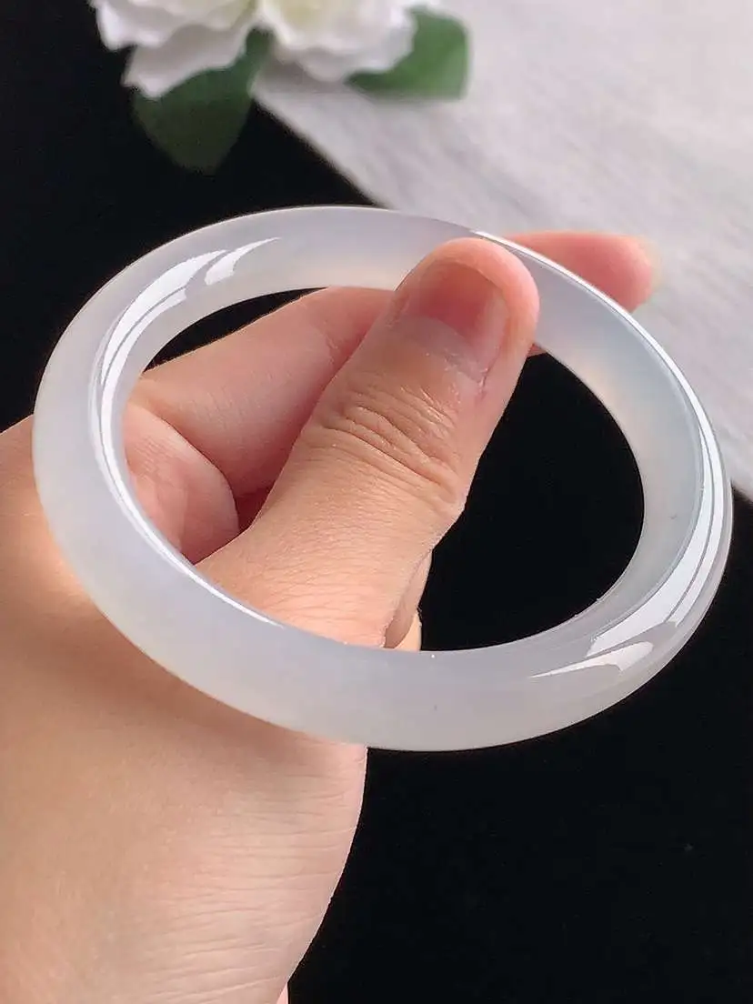 a货翡翠老坑冰种白月光圆条手镯54-55圈口  尺寸54.2×9mm 重量42.50g 1103