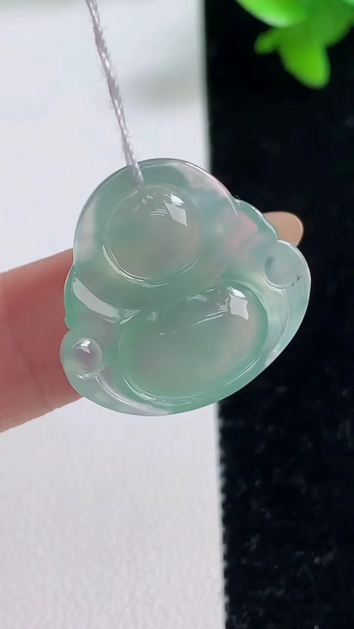 天然A货翡翠佛公吊坠，尺寸21-23-6，重量:4.59g
11月4日