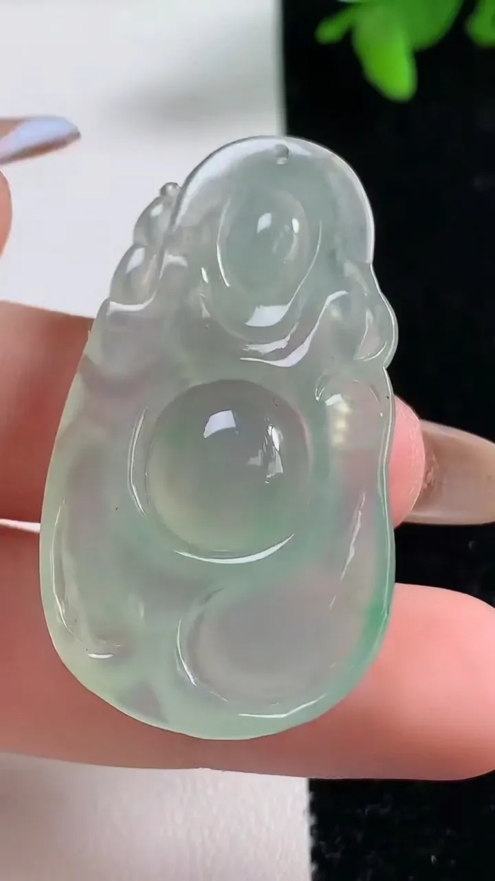 天然A货翡翠布袋佛吊坠，尺寸43.3-24.2-6.2，重量:10.36g
11月4日