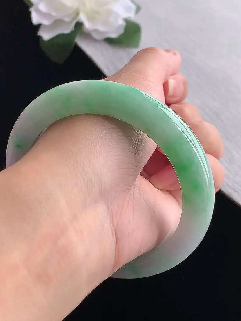 a货翡翠老坑冰种春带彩紫罗兰飘绿厚装正装正圈手镯60-61大圈口 尺寸60.8×12.3×10mm 