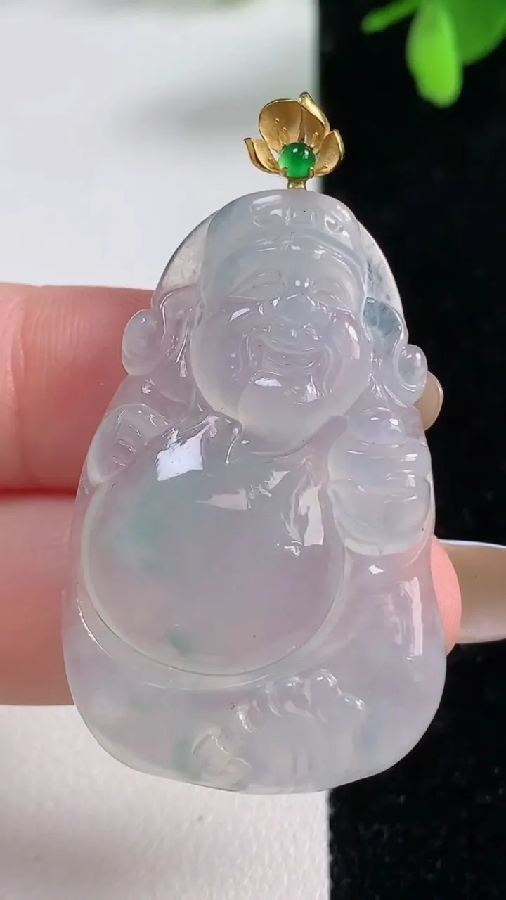 天然A货翡翠种飘花财神爷吊坠，尺寸41.5-26.6-5.9，重量:10.82g
11月4日