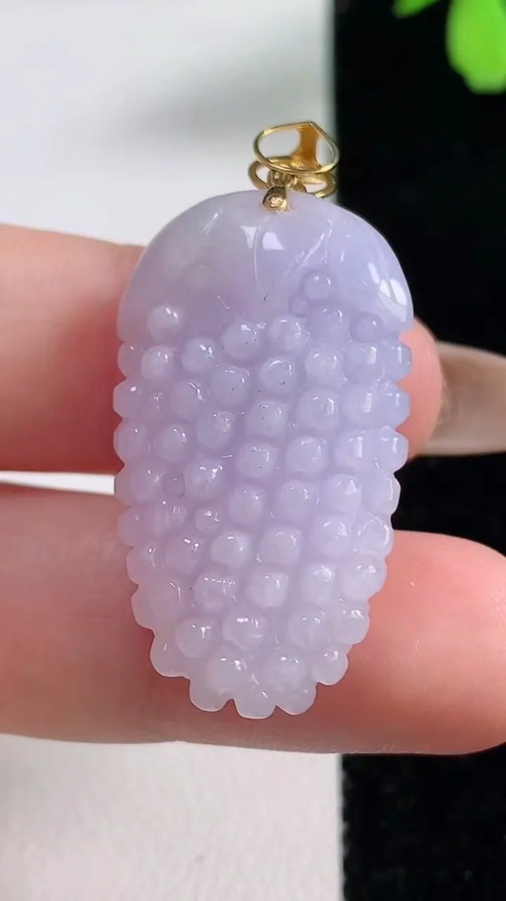 天然A货翡翠18K金紫罗兰多子多福 葡萄吊坠，尺寸31.7-17.7-10，重量:9.54g
11月4日