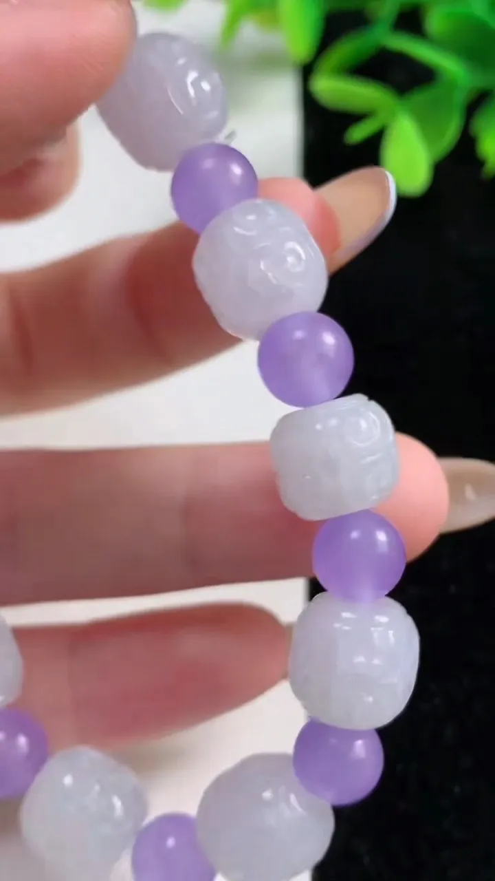 天然A货翡翠路路通手串，尺寸11-10-11颗，重量:36.01g11月4日
工厂直销收藏佳品,种好水足，色泽均匀，有种有色，上手高大气！