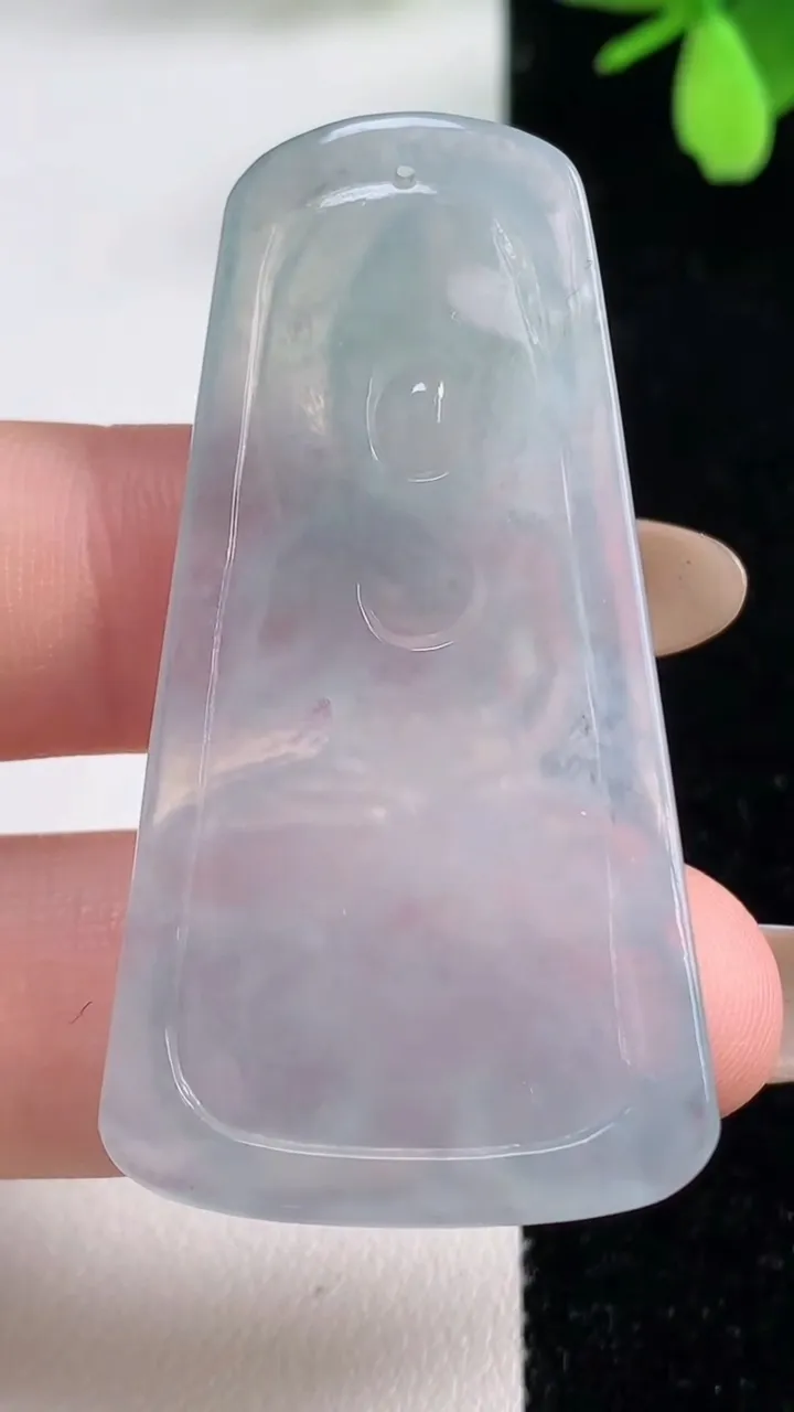 天然A货翡翠普贤菩萨吊坠，尺寸49-25.5-4.8，重量:11.38g
11月4日