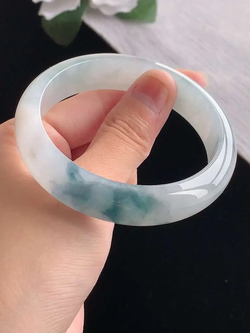 a货翡翠老坑冰种飘花正装正圈手镯57-58圈口  尺寸57×14×7.5mm 重量57.10g 1103
