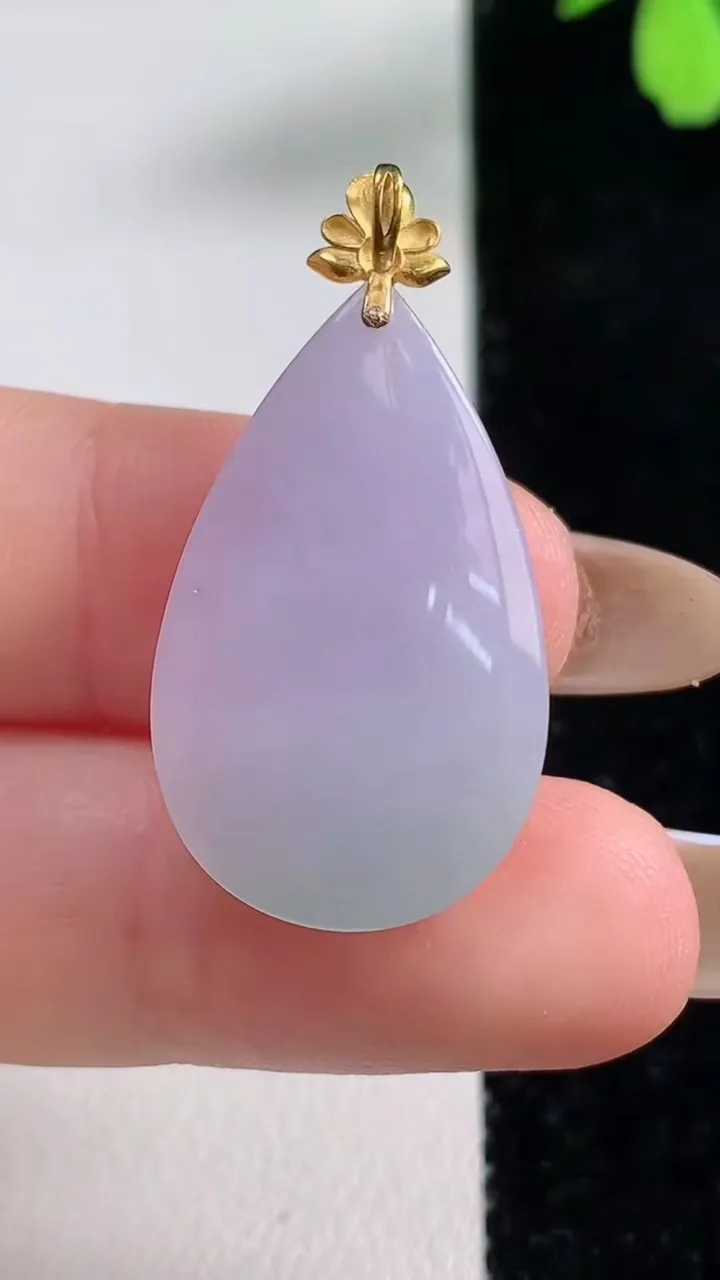 天然A货翡翠18K金紫罗兰水滴吊坠，尺寸26.4-17-6.2，重量:5.19g
11月4日