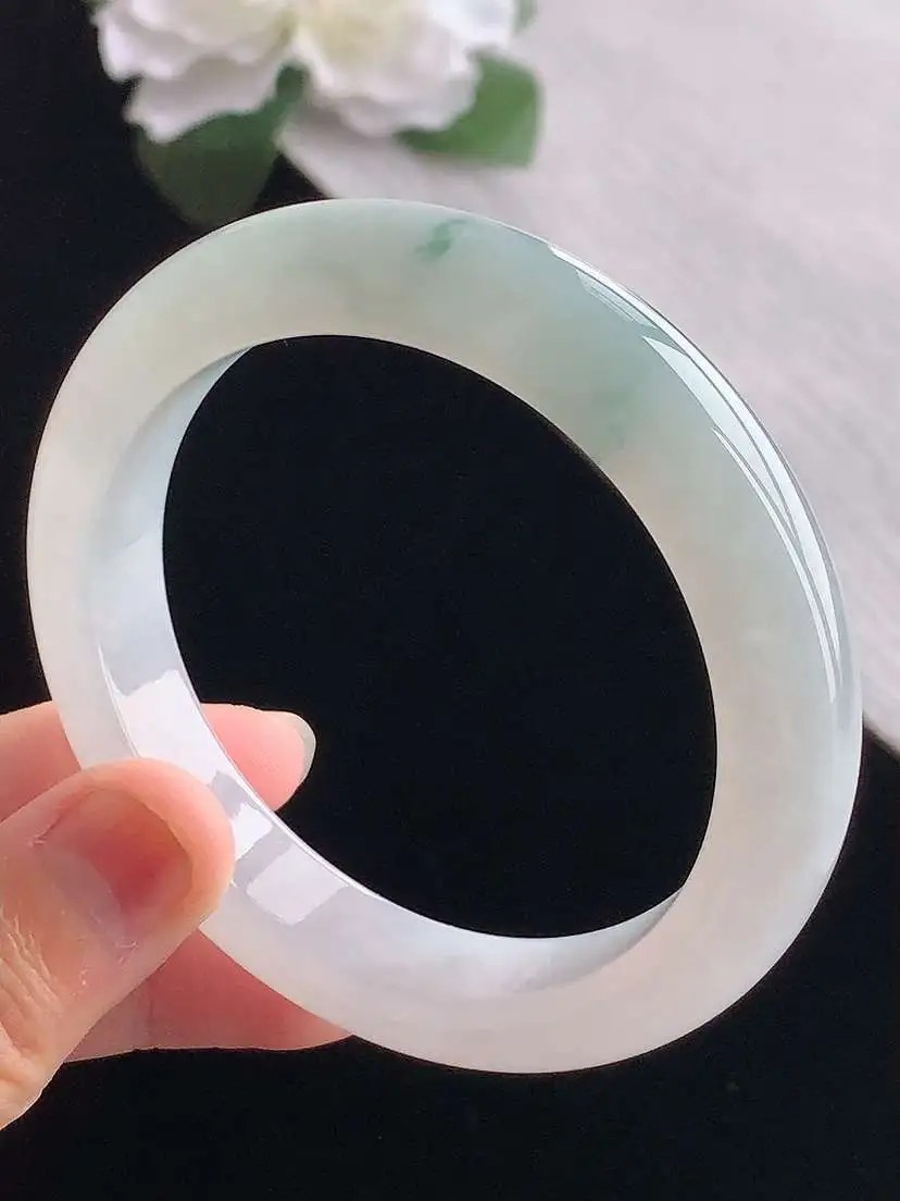 a货翡翠老坑冰种飘花正装正圈手镯圈口  尺寸55.5×11.8×8.8mm 重量59.78g 1103