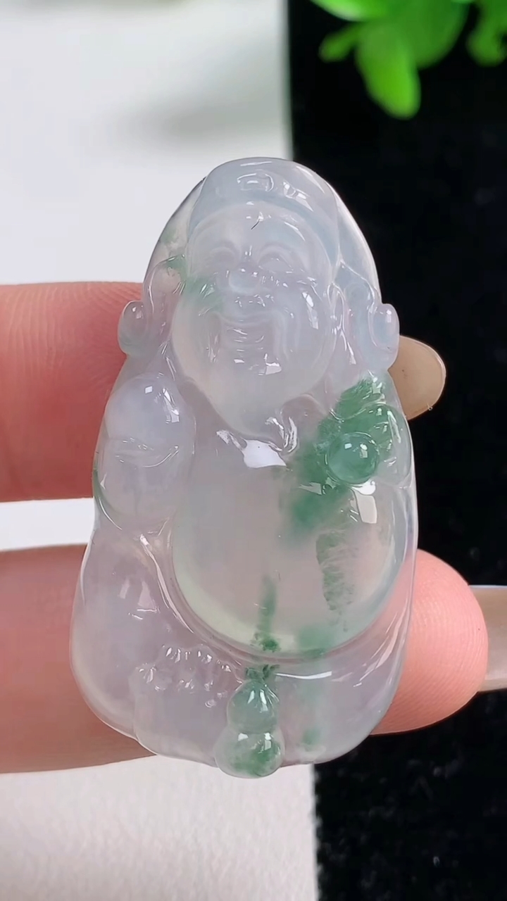 天然A货翡翠冰种飘花财神爷吊坠，尺寸40.6-22.8-6.2，重量:9.67g
11月4日