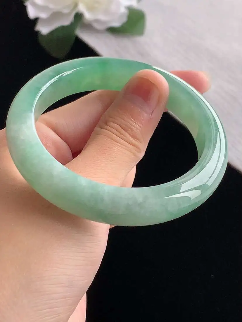 a货翡翠老坑冰种满绿正装正圈手镯55-56圈口  尺寸55×12×8.5mm 重量57.43g 1103