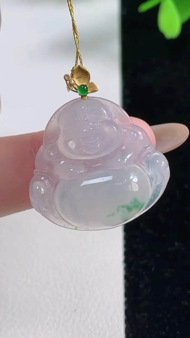 天然A货翡翠佛公吊坠，尺寸23-24.6-5.6，重量:4.86g
11月4日