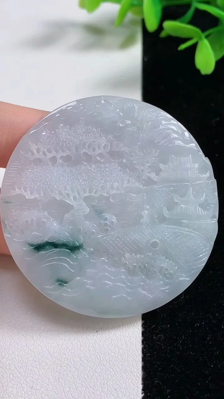 天然A货翡翠飘花山水牌吊坠，尺寸54.1-5.3，重:31.78g
11月4日