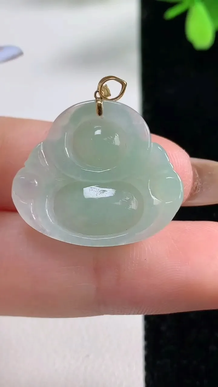 天然A货翡翠佛公吊坠，尺寸21.8-25-5.6，重量:4.51g
11月4日