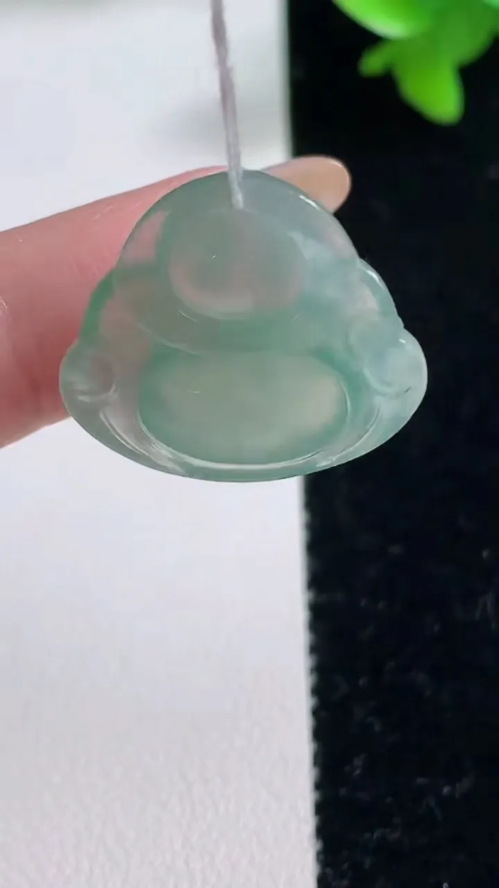 天然A货翡翠佛公吊坠，尺寸21-23-6，重量:4.59g
11月4日