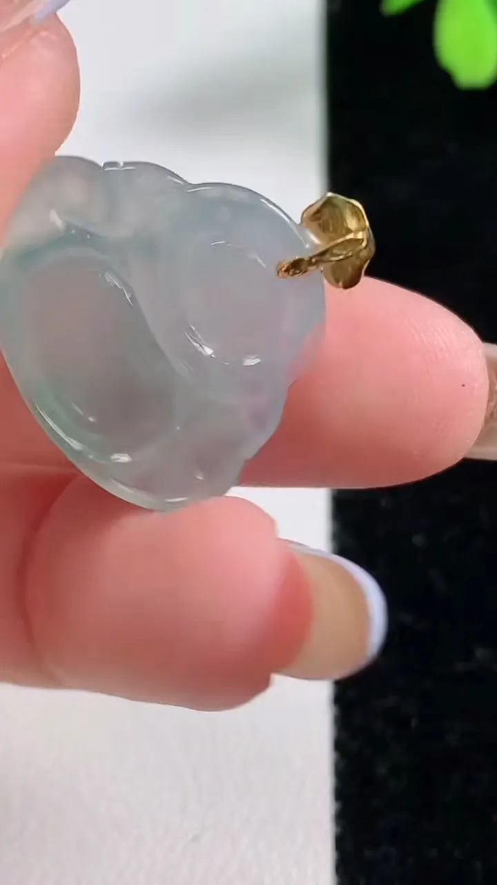 天然A货翡翠佛公吊坠，尺寸20.2-23.6-5.6，重量:4.07g
11月4日