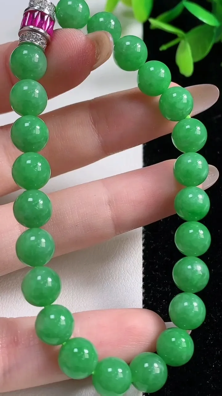 天然A货翡翠圆珠手串，尺寸8-23颗，重量:23.40g11月5日
工厂直销收藏佳品,种好水足，色泽