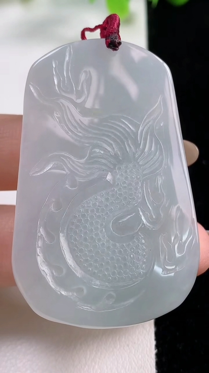 天然A货翡翠祥龙关公吊坠，尺寸54-33.8-9.2，重量:31.46g
11月5日