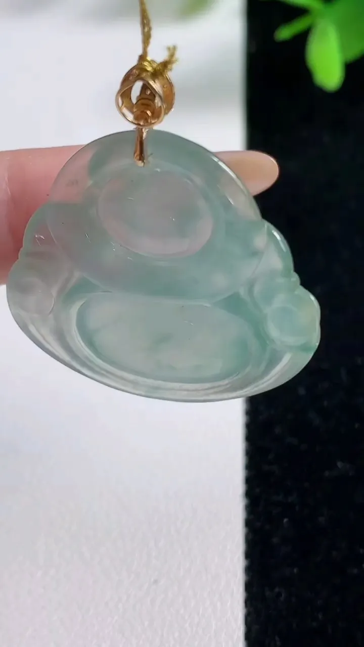 天然A货翡翠种飘花佛公吊坠，尺寸29.3-31.2-6，重量:8.26g
11月5日