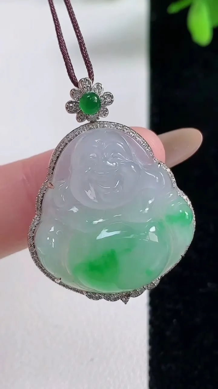 天然A货翡翠佛公吊坠，尺寸33.6-25.8-10.2，裸石24-23.3重量:7.75g
11月5