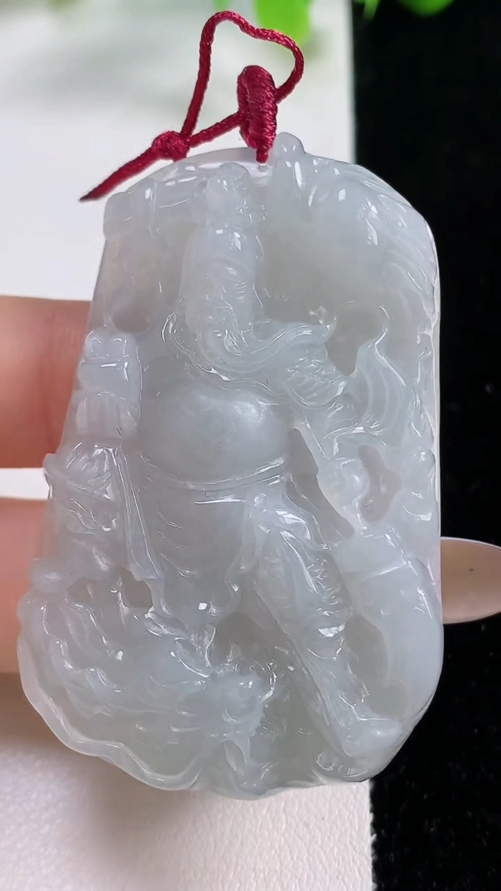 天然A货翡翠祥龙关公吊坠，尺寸54-33.8-9.2，重量:31.46g
11月5日