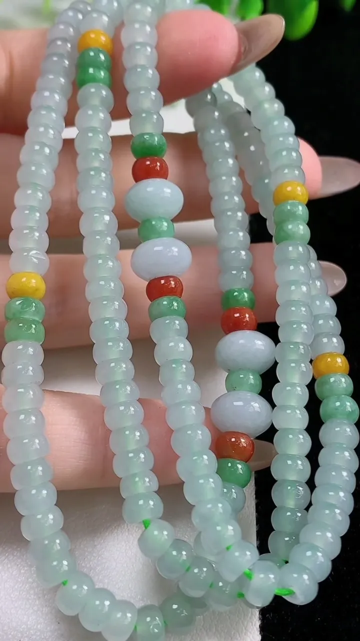 天然A货翡翠算盘珠项链192颗，尺寸5.3-3，重量:42.00g11月5日
工厂直销收藏佳品,种好