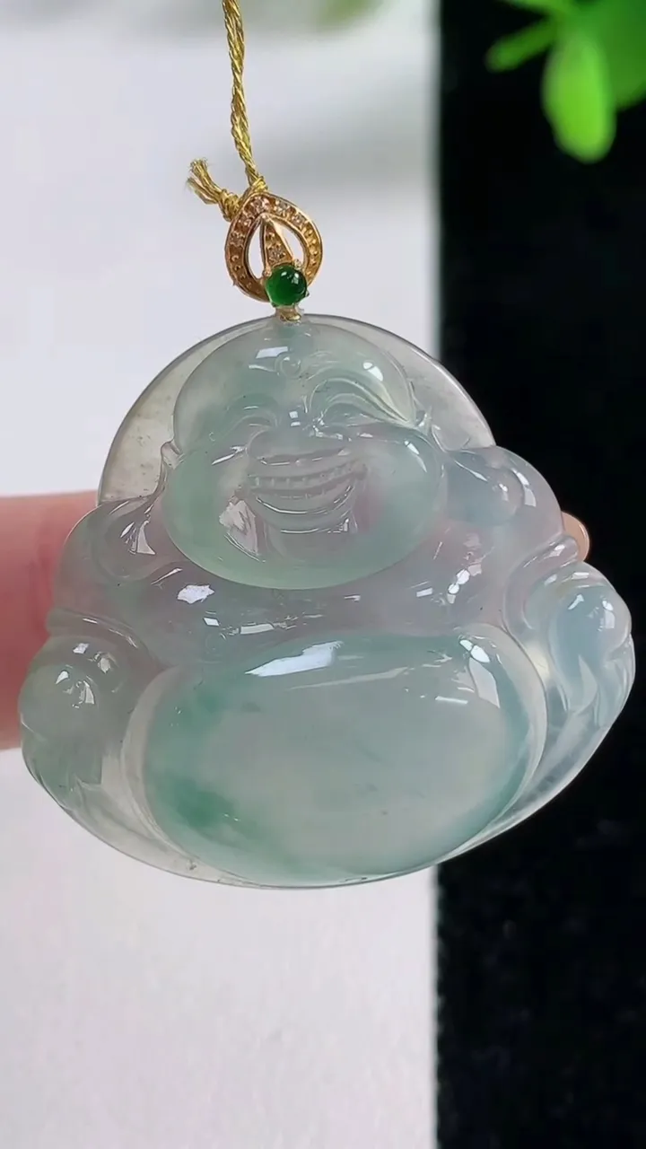 天然A货翡翠种飘花佛公吊坠，尺寸29.3-31.2-6，重量:8.26g
11月5日