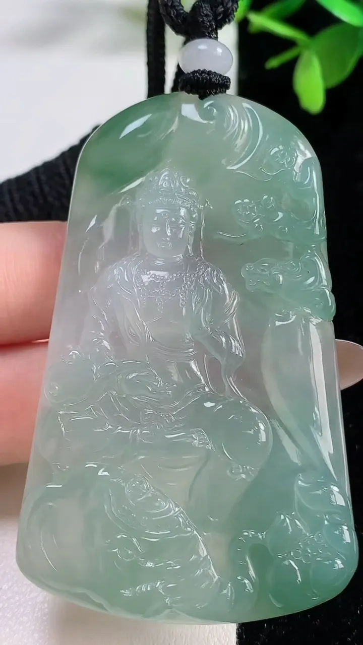 天然A货翡翠普贤菩萨吊坠，尺寸67.3-37.4-5.9，重量:36.65g
11月5日
