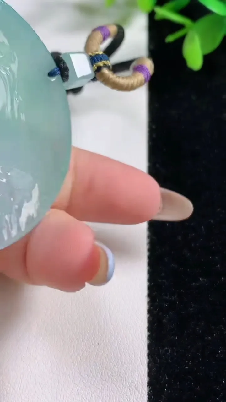 天然A货翡翠山水牌吊坠，尺寸35.3-5.3，重量:38.62g
11月5日