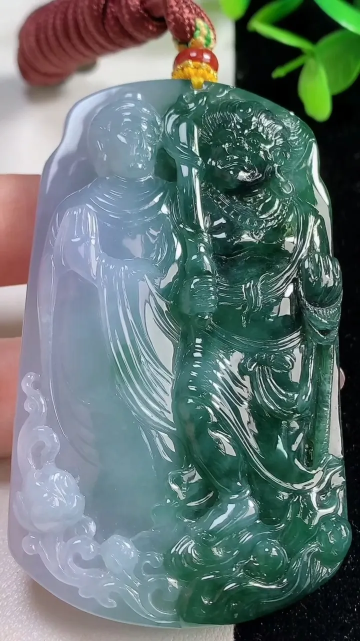 天然A货翡翠一念之间吊坠，尺寸74.8-43.8-11.2，重量:92.55g
11月5日