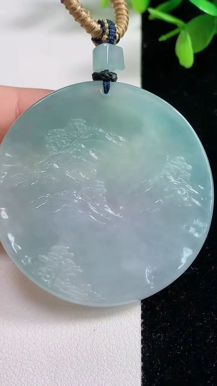 天然A货翡翠山水牌吊坠，尺寸35.3-5.3，重量:38.62g
11月5日