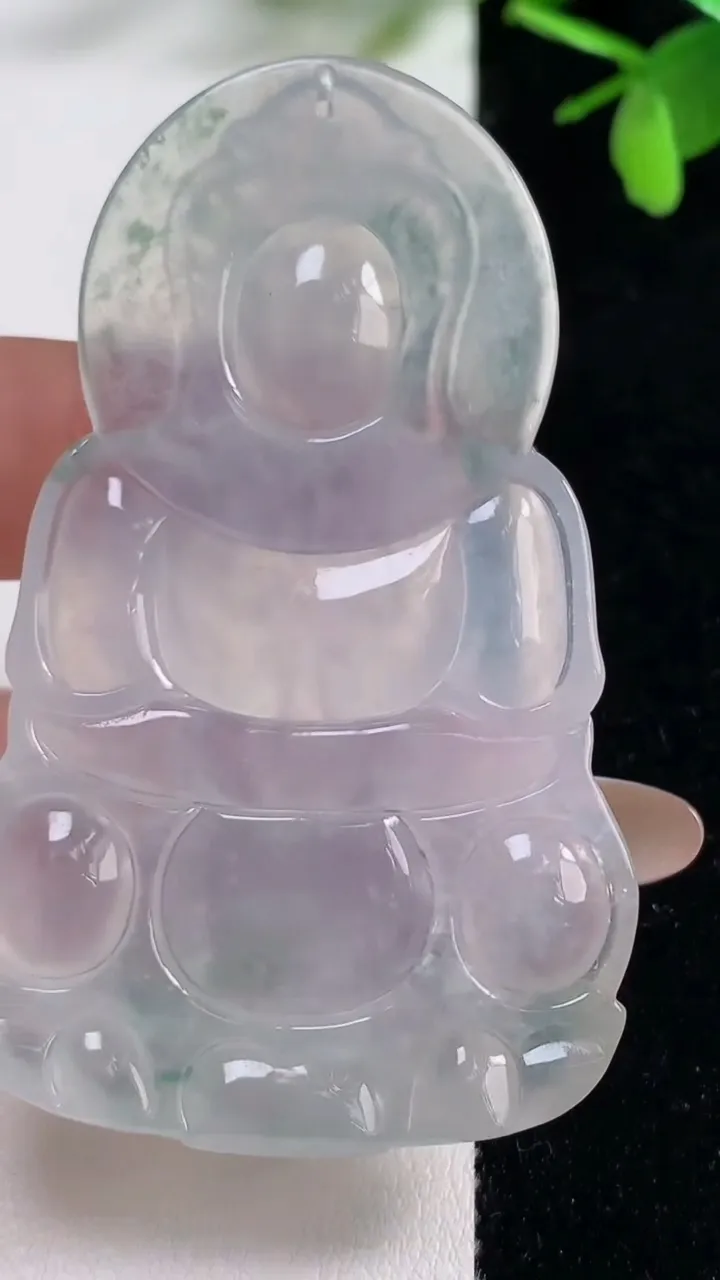 天然A货翡翠种飘花观音菩萨吊坠，尺寸66.7-41-7，重量:31.34g
11月5日