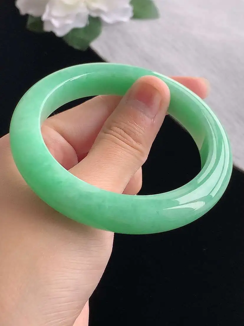 a货翡翠老坑冰种满绿正装正圈手镯56-57圈口  尺寸56.2×11.3×9.3mm 重量61.90g 1104.