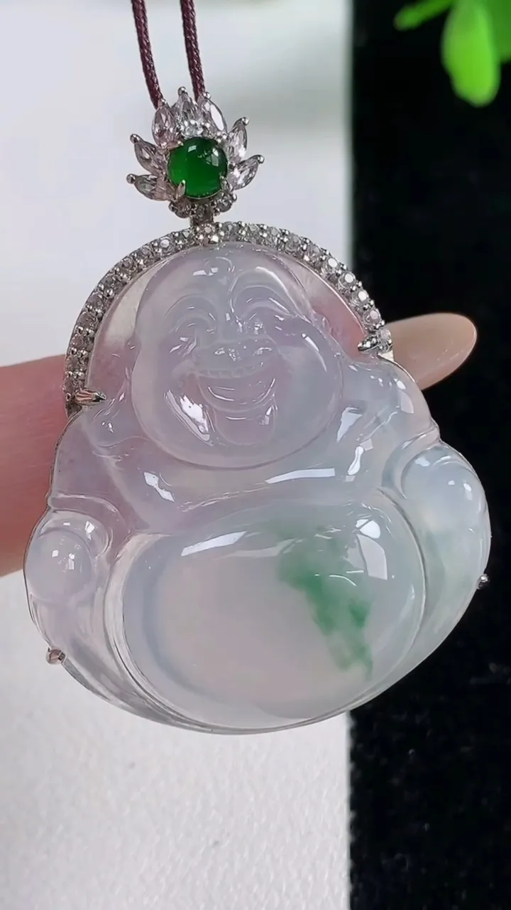 天然A货翡翠种飘花佛公吊坠，尺寸43-32-31.4-9.1，重量:10.74g
11月5日