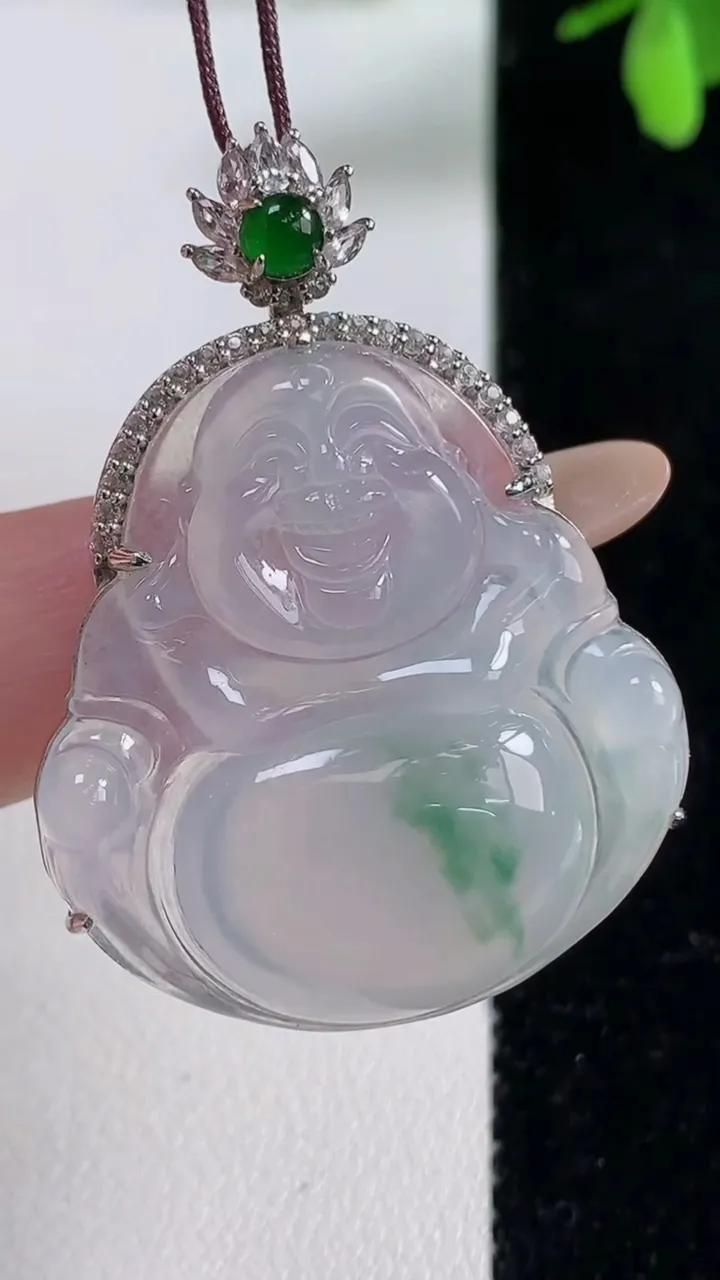 天然A货翡翠种飘花佛公吊坠，尺寸43-32-31.4-9.1，重量:10.74g
11月5日