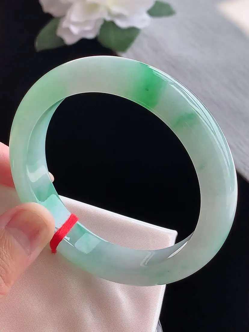 a货翡翠老坑冰种飘绿正装正圈手镯56-57圈口  尺寸56.8×12.3×8.5mm 1105