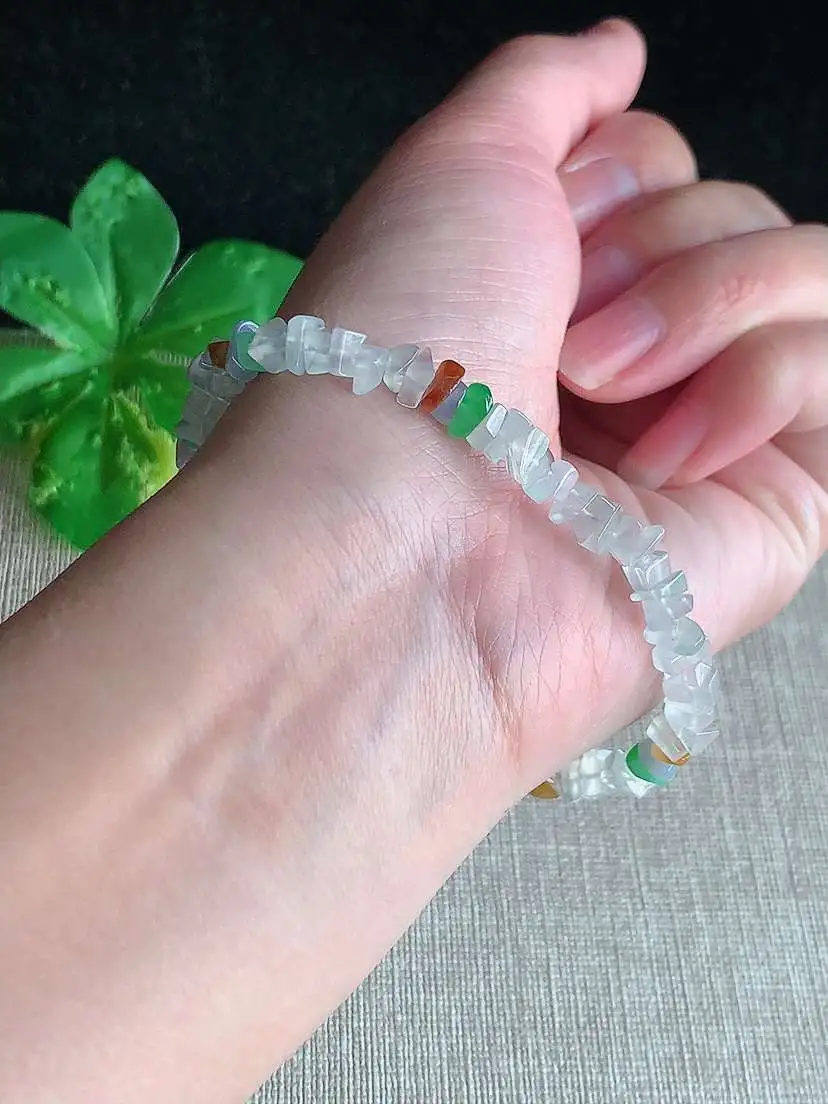 a货翡翠老坑冰种多彩随形手串  尺寸4.6×2.8mm 重量11.75g 1106