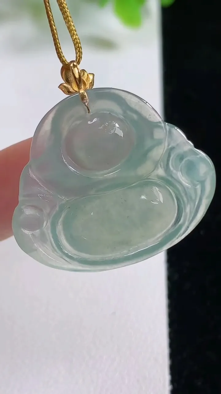 天然A货翡翠佛公吊坠，尺寸24.8-29.2-4.5，重量:4.69g
11月6日