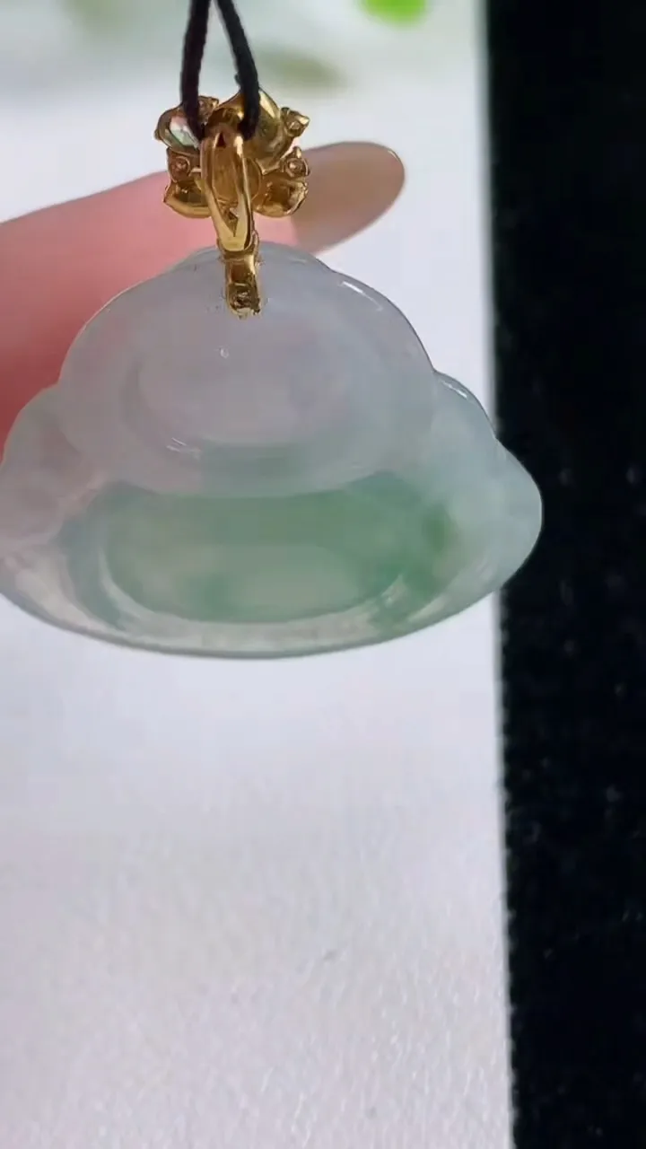 天然A货翡翠佛公吊坠，尺寸26.4-29-6，重量:6.42g
11月6日