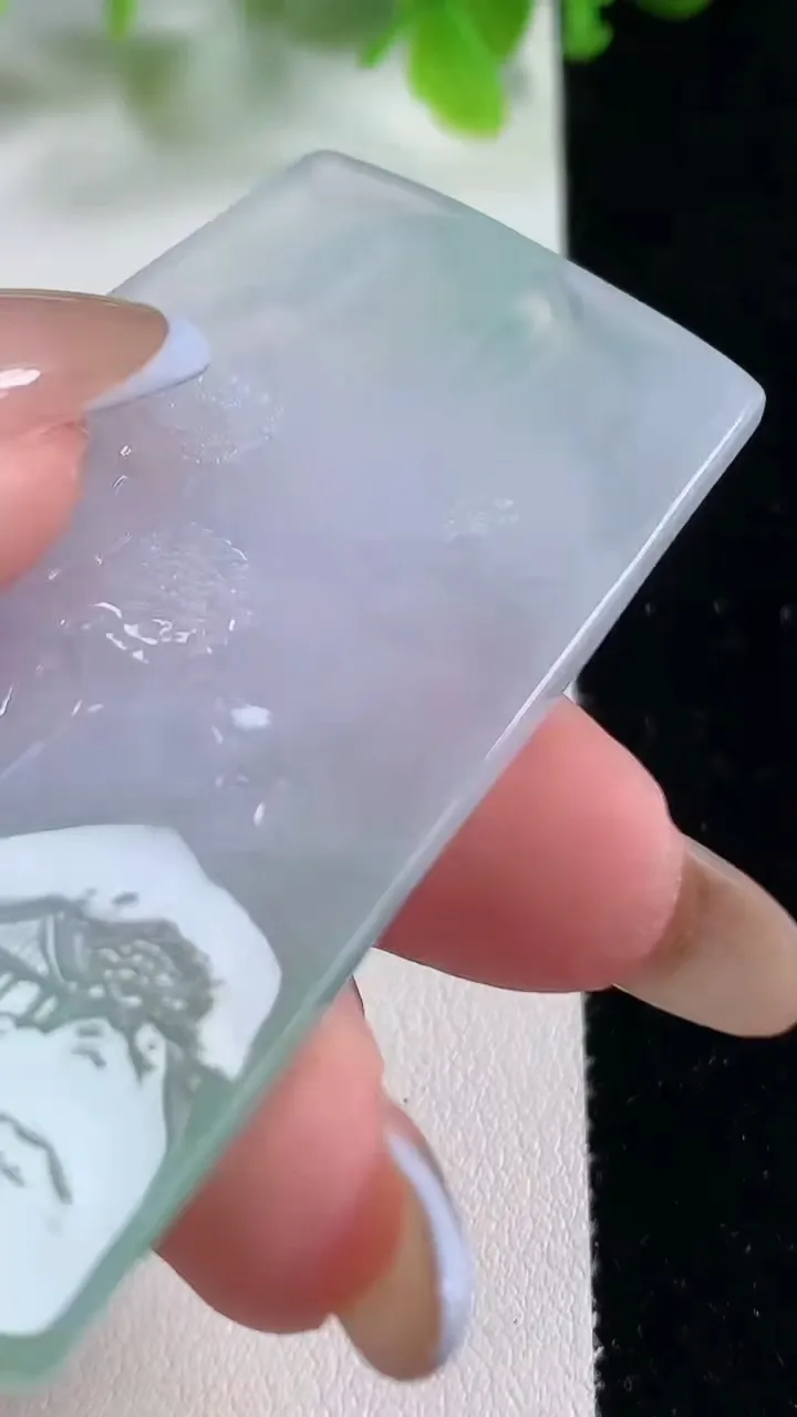 天然A货翡翠山水大势至观音菩萨吊坠，尺寸63.5-36.8-5.5，重量:31.98g
11月6日